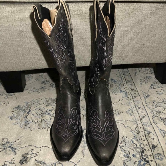 Dingo Flirty N' Fun Embroidered Cowboy Boots Mid Calf Mid Heel - Picture 4 of 10